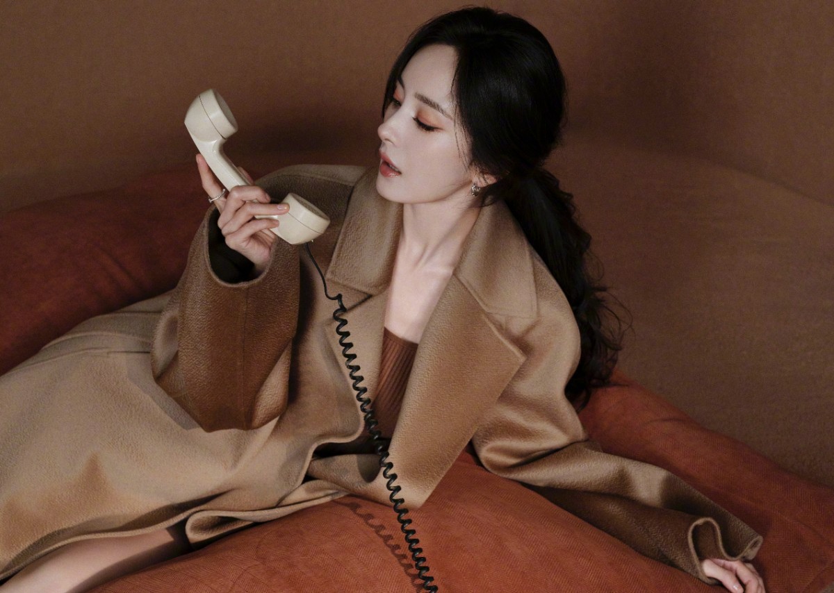 杨幂的秋冬不臃肿穿搭