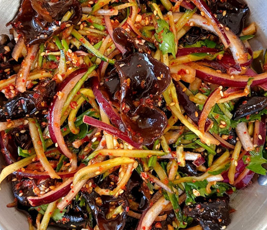 买路边摊的凉拌菜时，这5种菜尽量少买，摊主自己都不吃，别大意