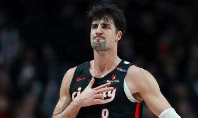 小里场均34+10领衔！新赛季有望首进全明星的8位球员：新秀也上榜