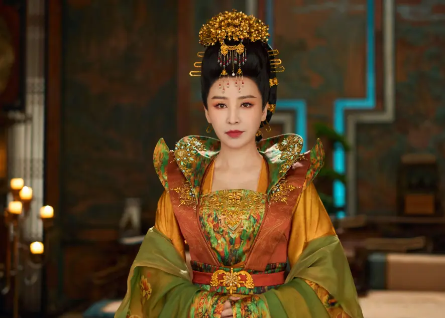 开播2小时，热度破6500，飙升榜第一，终于有值得熬夜追的悬疑剧