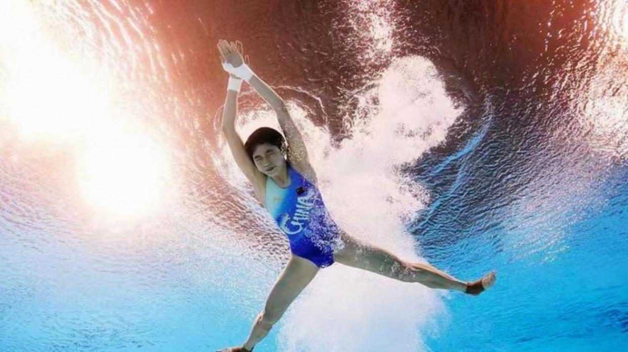 陈芋汐接受采访时泪洒现场，直言全运会目标就是冲击10米台单人冠军，她坦言年龄限制让她必须抓紧最后巅峰机会