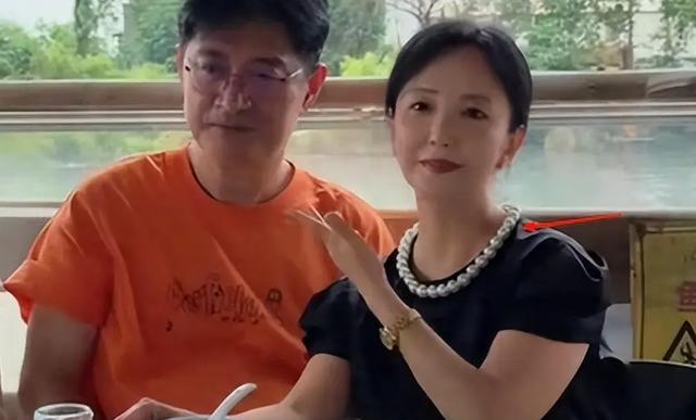歌手黄安抛弃发妻娶新欢，如今年过六旬定居福州