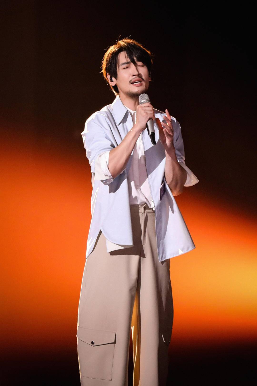 选手唱哭那英华晨宇，《声鸣远扬2025》 “魔丸评审”现场改赛制