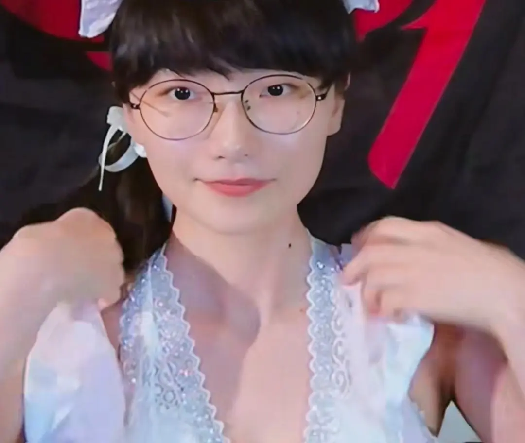 女版Faker因暗讽LPL直播被秒封！网友辣评：说的真话而已