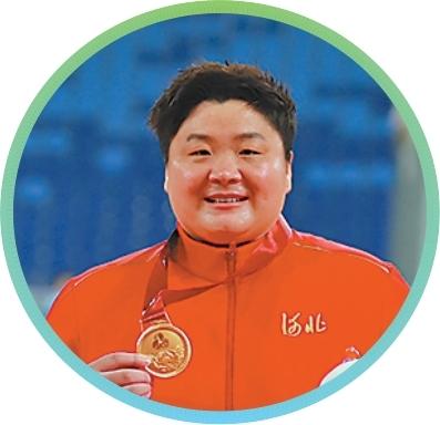 临别拥抱，是纪念也是希冀