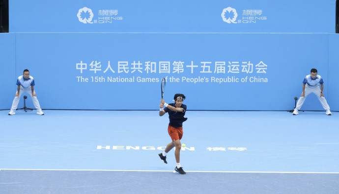周意、吴易昺战胜各自对手晋级 全运会网球男单四强出炉
