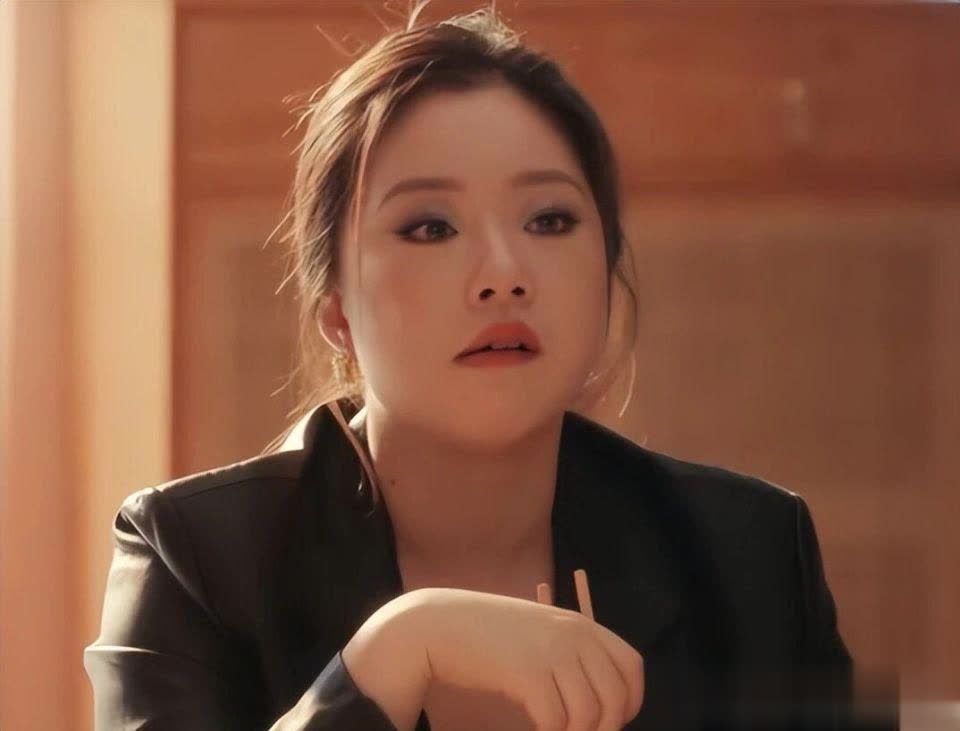 她颜值不输童瑶演技不逊蒋欣，参演《四喜》火爆出圈