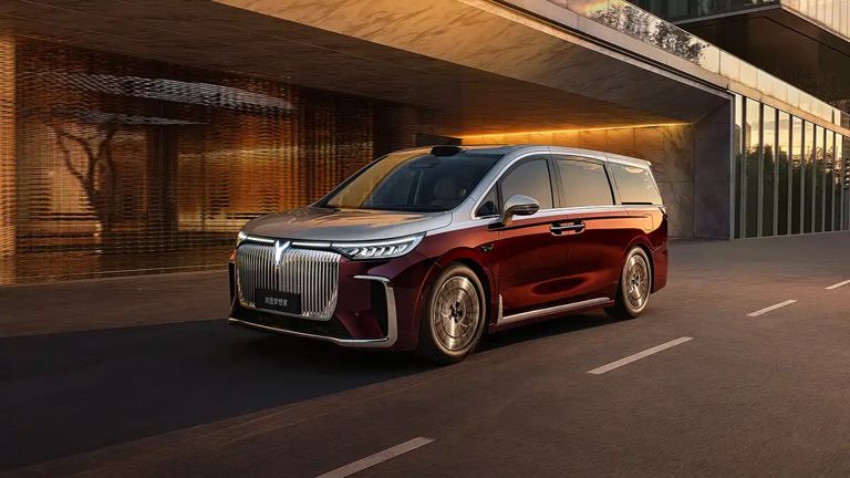 2026款岚图梦想家官图发布，全新双拼配色豪华感拉满