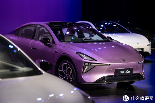 标准版就是别人的天花板？深蓝L06搭载磁流变悬架系统，四款车型