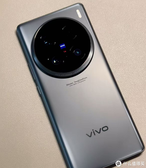 蔡司镜头加持，X100Ultra更胜一筹