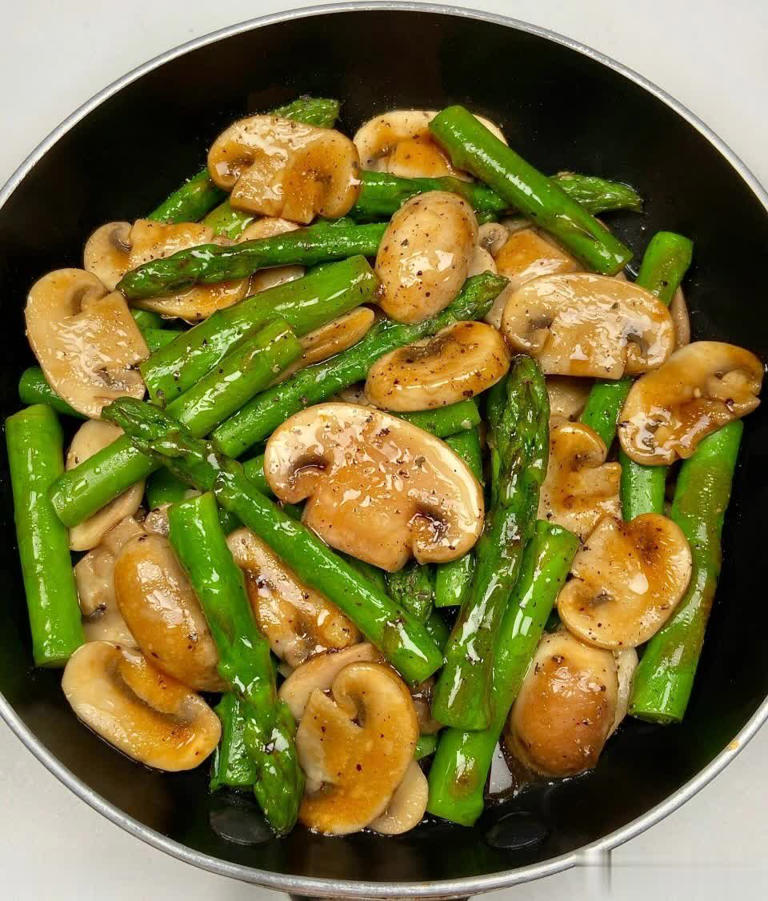 钾是香蕉21倍！中老年人秋季多吃这8道高钾菜，腿脚更有劲