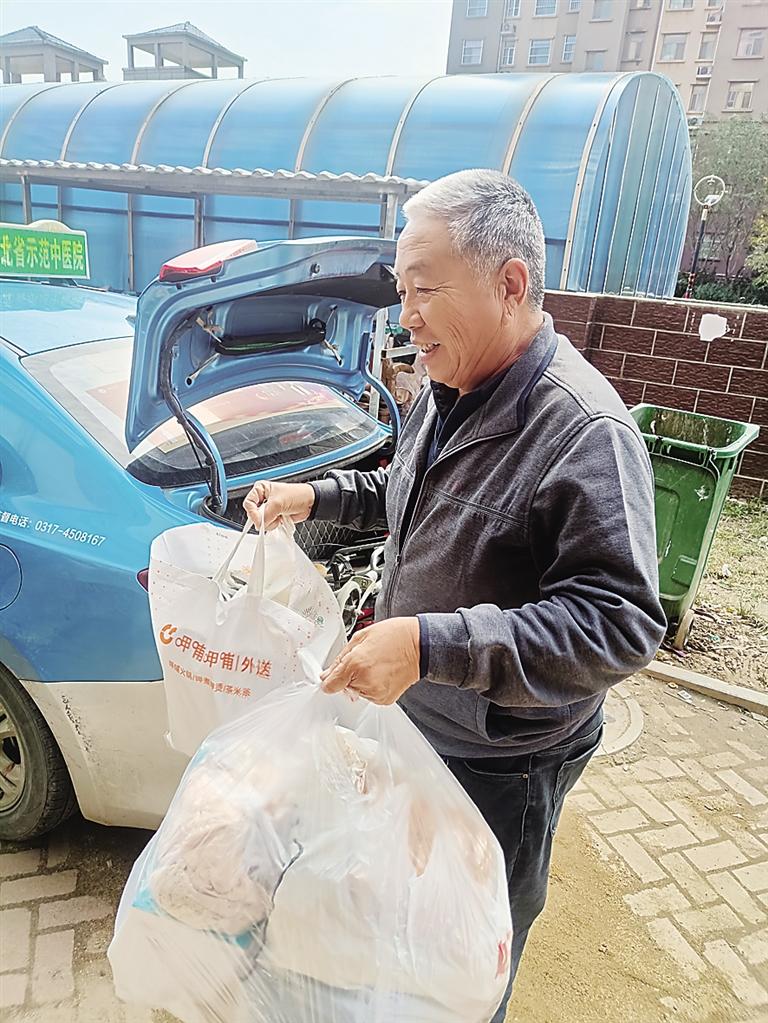 “捡到东西还回去是本分”