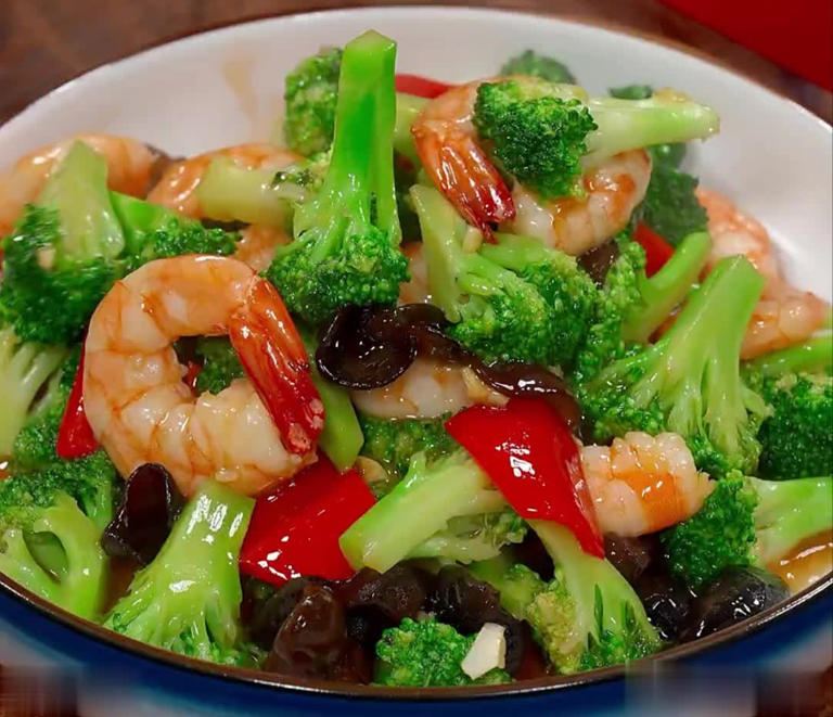 钾是香蕉21倍！中老年人秋季多吃这8道高钾菜，腿脚更有劲