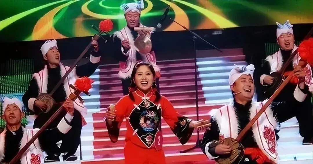 倾家荡产120万上星光大道，惨被淘汰后，负债40万的她如今怎样了