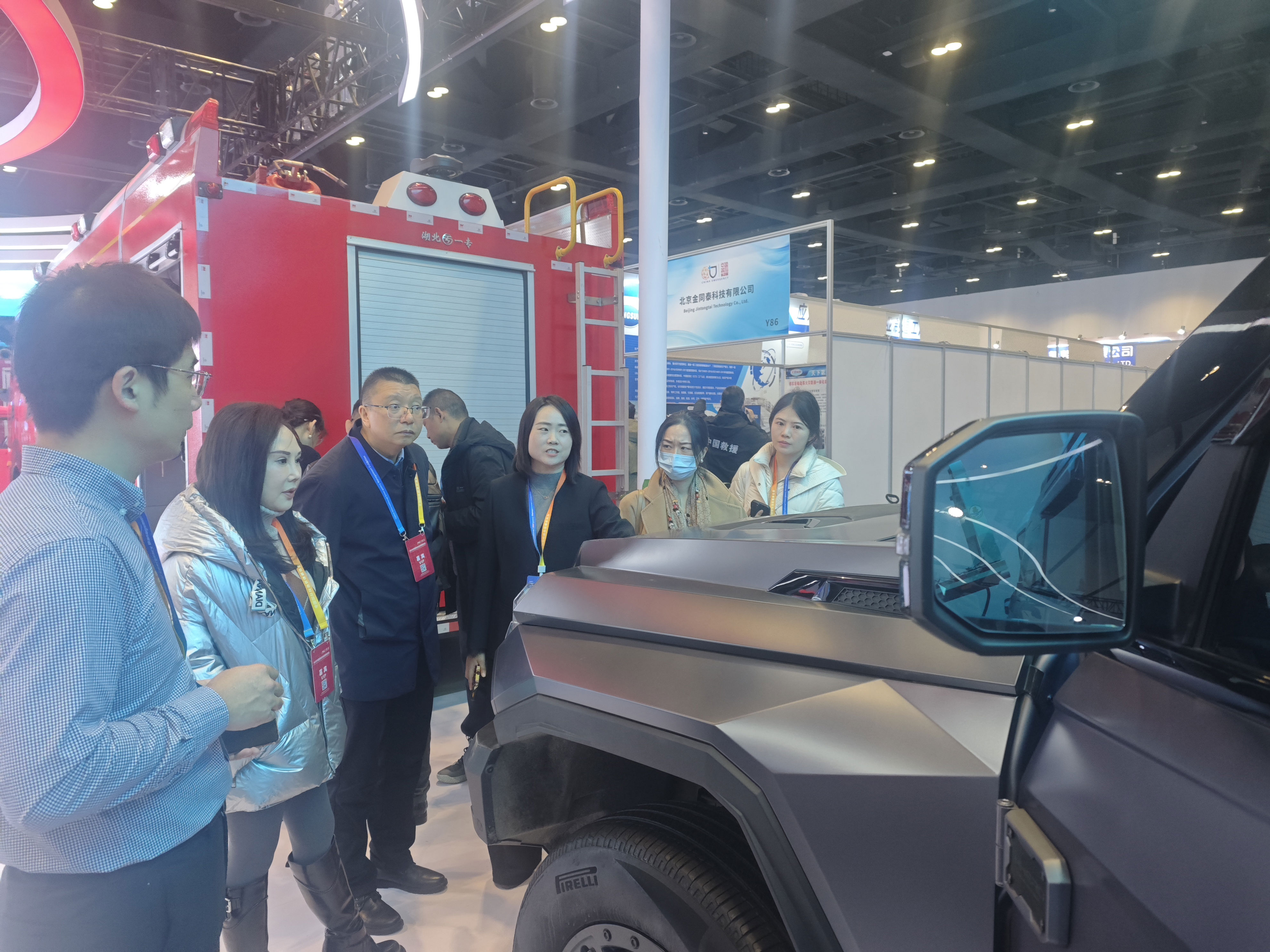 湖北十堰应急装备进京参展