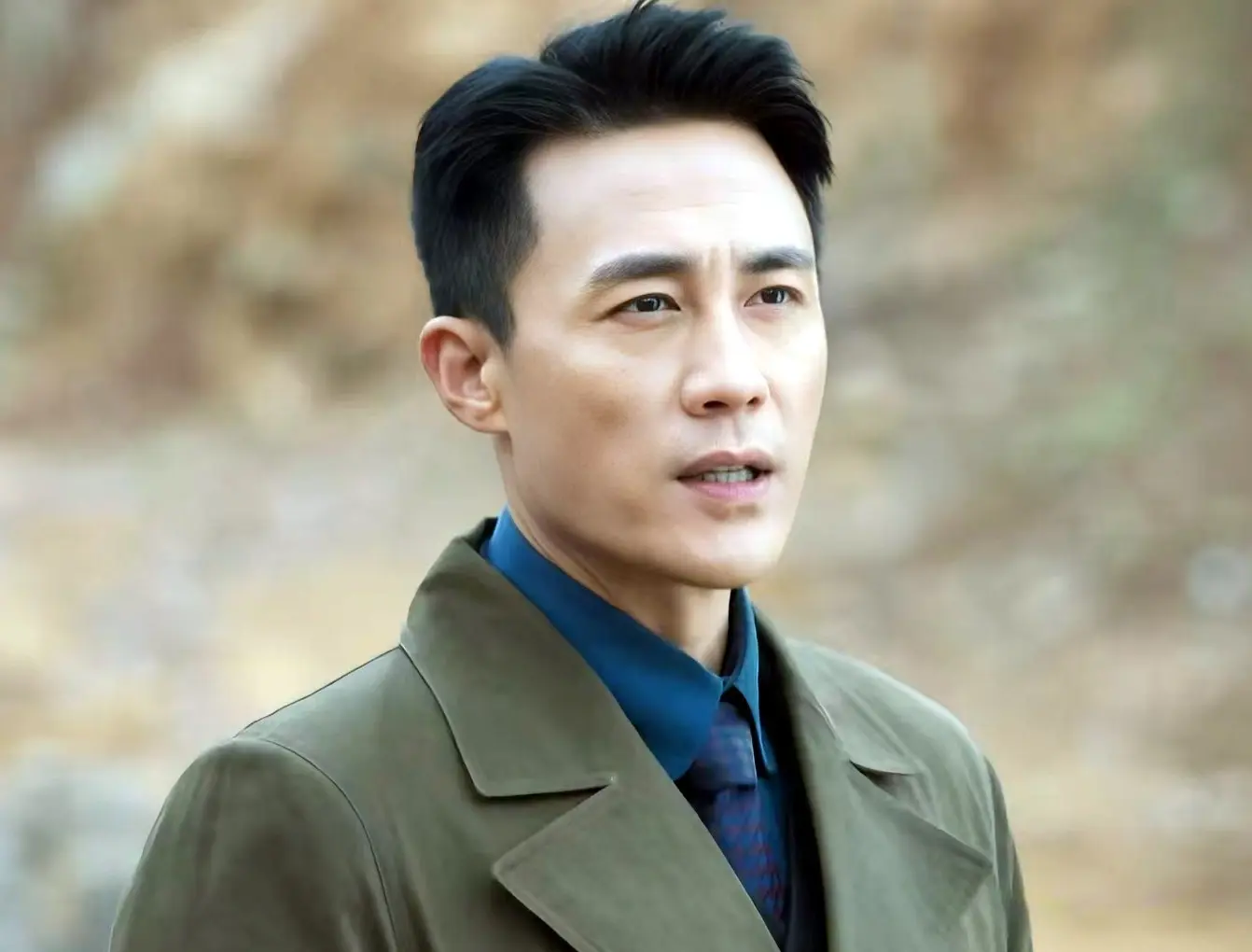 《隐锋》：漏洞数不胜数，主角无所不能，一部彻头彻尾的谍战神剧