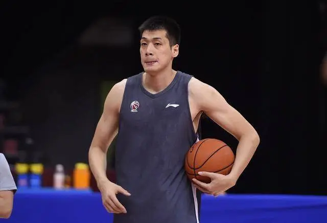 功成身退！任骏飞正式转型，即将上任，续写广东篮球传帮带