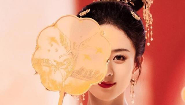 7位女明星换唐风古装，刘诗诗杨幂大气，刘亦菲绝美，她评委级别