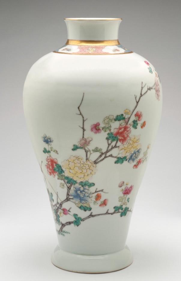 中国清末時代　粉彩 素三彩四方花瓶 中国清末時代 粉彩 素三彩四方花瓶