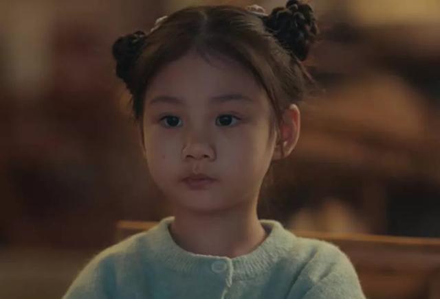 《四喜》王楚沁好可爱啊，小大人的模样有点绝，又在骗人生女儿了