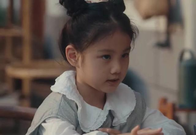 《四喜》王楚沁好可爱啊，小大人的模样有点绝，又在骗人生女儿了