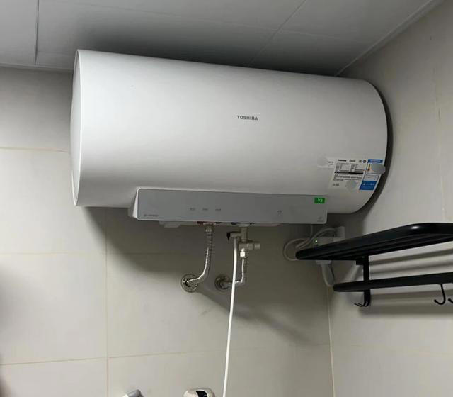 电热水器到底能不能一直开着？听了维修师傅的话，我终于明白了