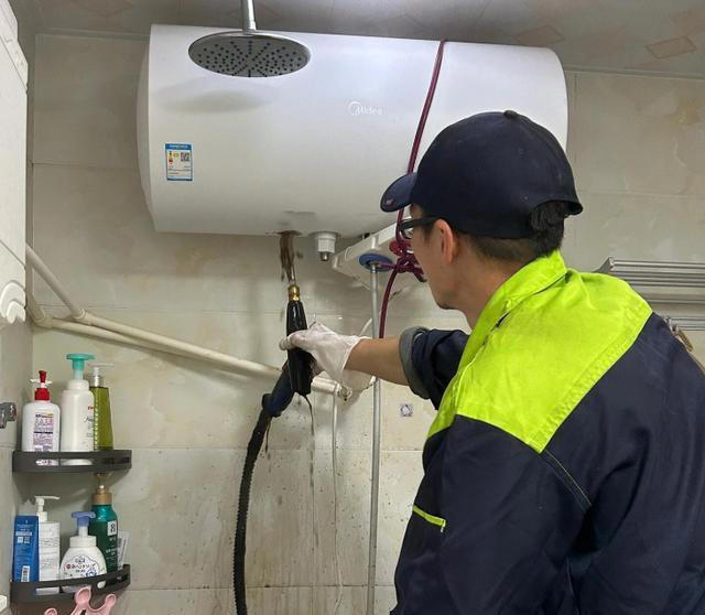 电热水器到底能不能一直开着？听了维修师傅的话，我终于明白了