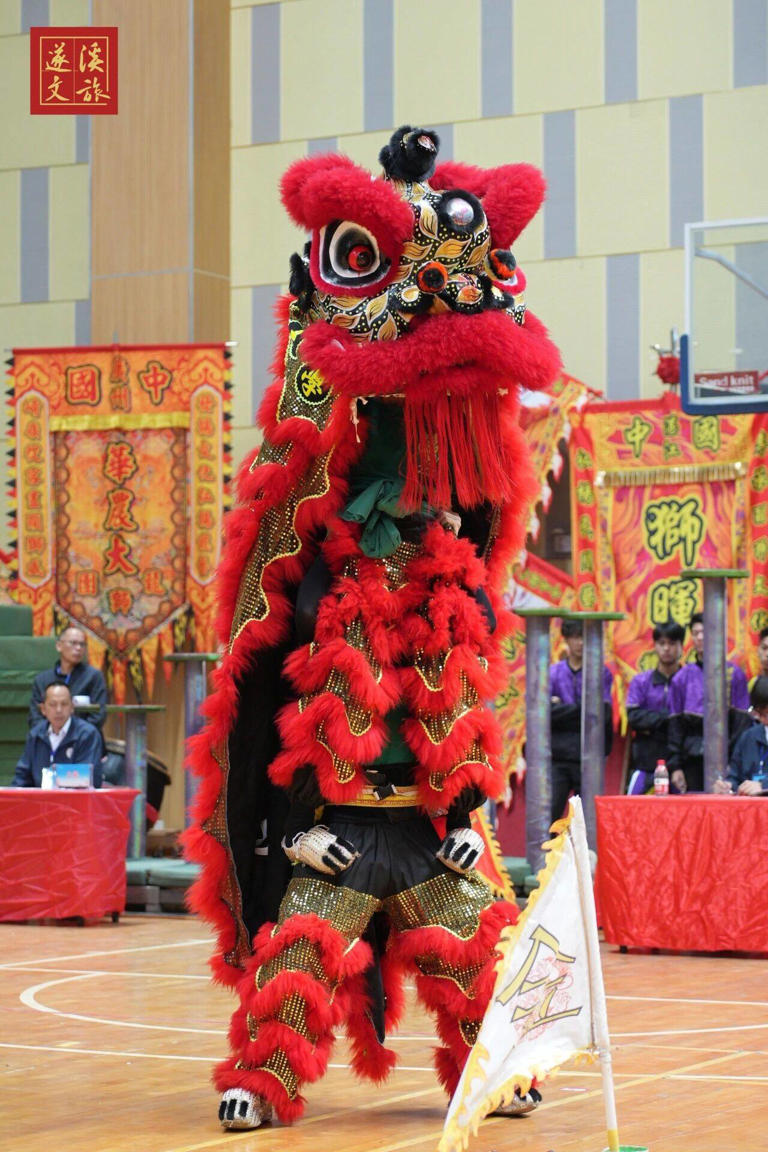 醒狮文化“袋”着走！湛江遂溪醒狮文创礼盒首发，引燃“狮来运转”消费热