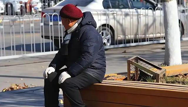 研究发现：天冷经常戴帽子的人，过不了2个月，身体会有3大变化