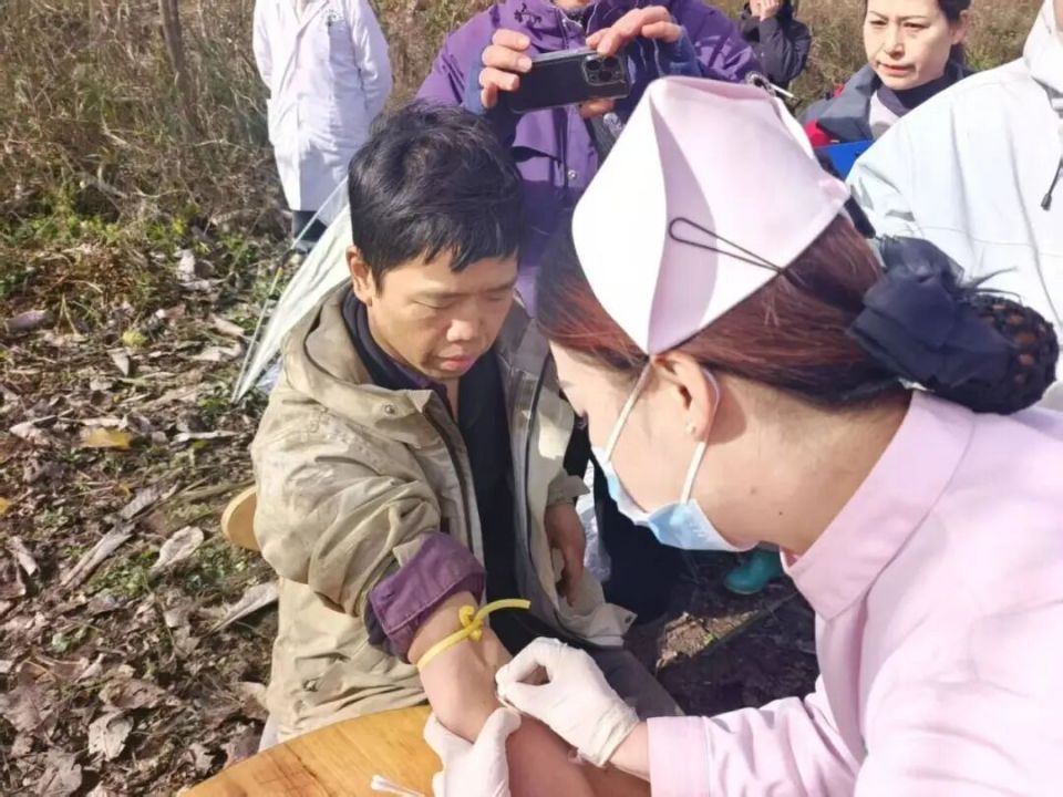 张家界七星山荒野求生选手体检结果出炉，5名选手血钾超标，3天后复查