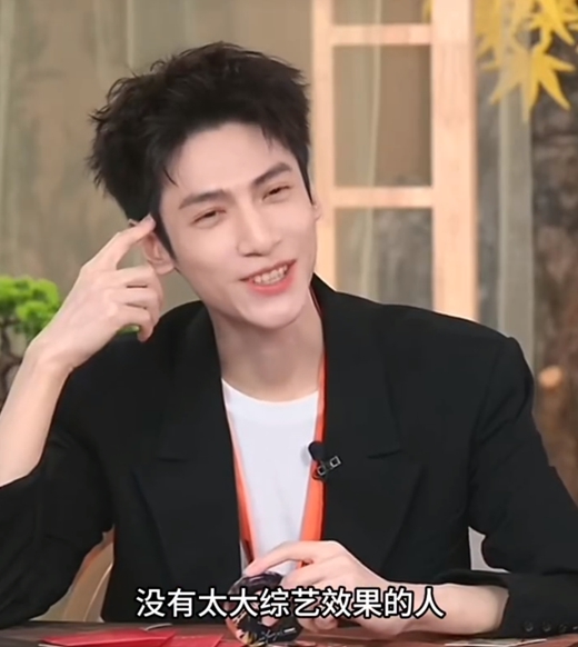 罗云熙自谦 “没综艺效果”？《大侦探》求常驻，综艺之神追着喂饭！