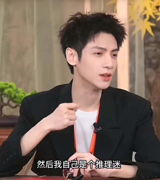 罗云熙自谦 “没综艺效果”？《大侦探》求常驻，综艺之神追着喂饭！