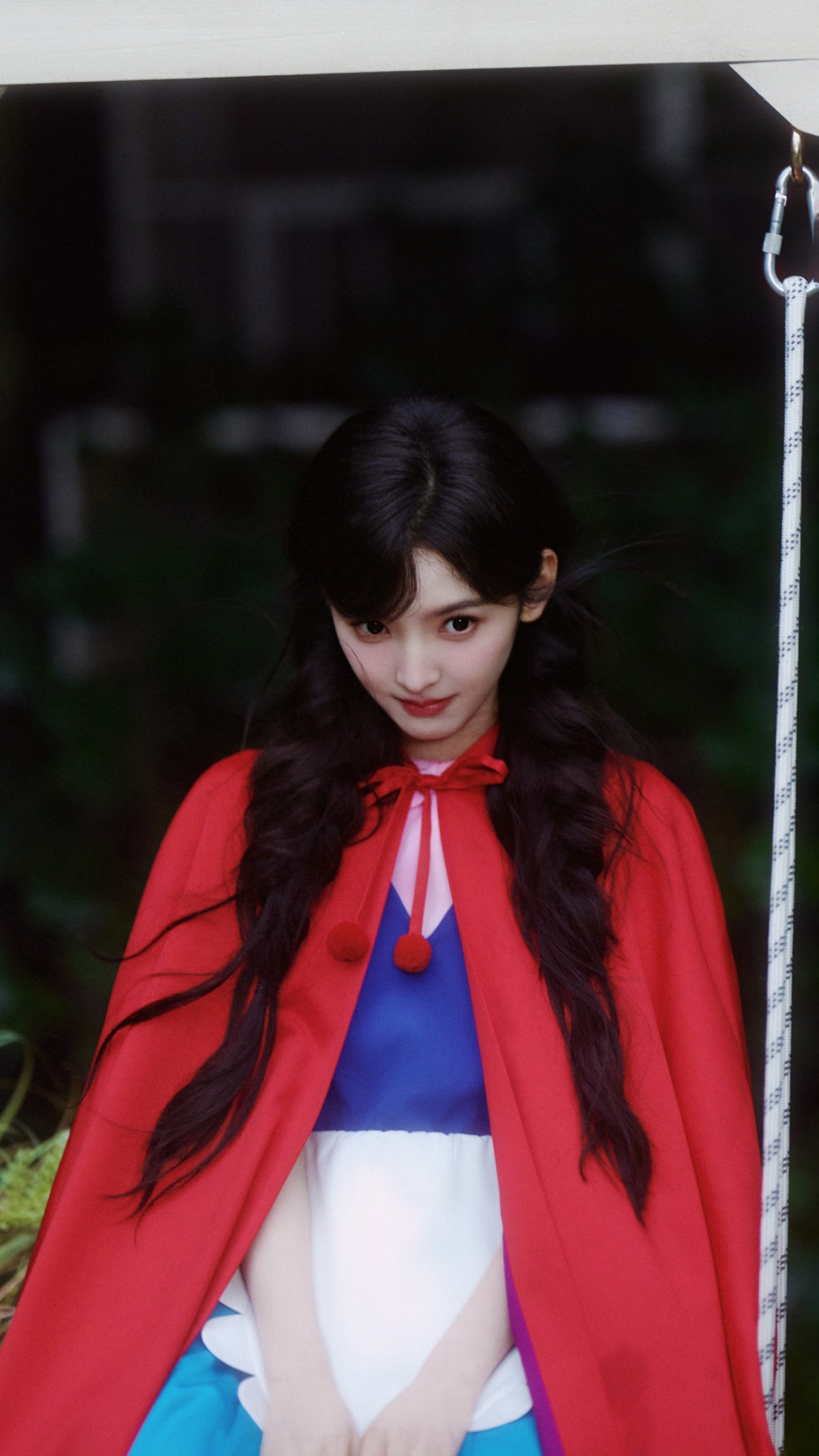 章若楠化身小红帽