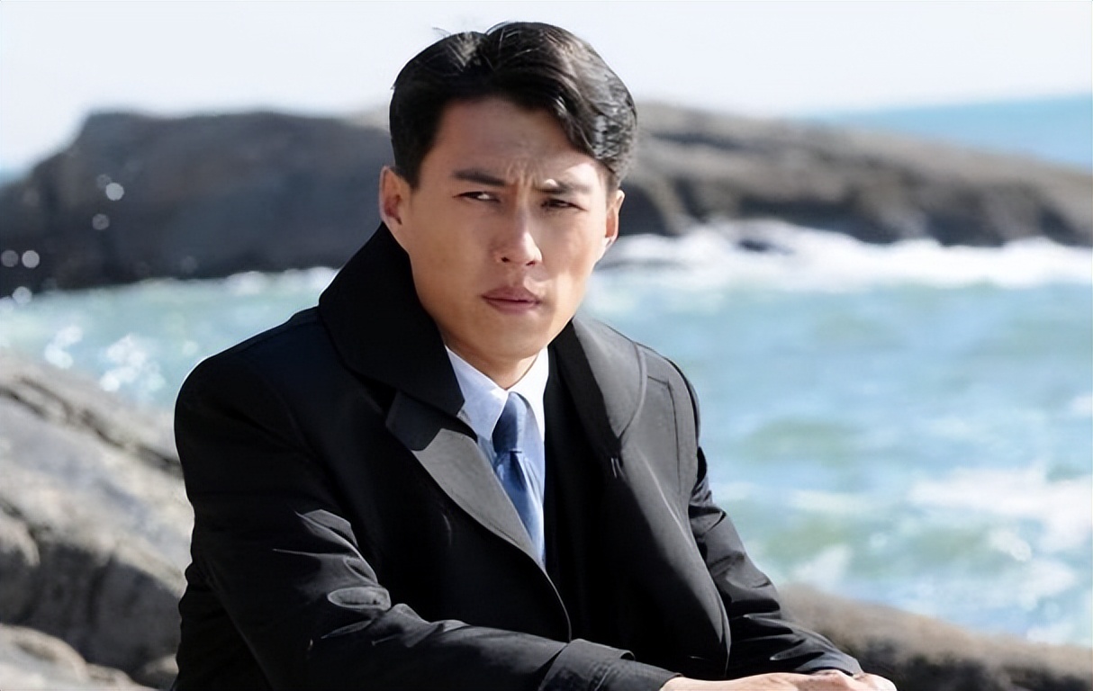 拔出萝卜带出泥！王家卫事件牵连多人，倪妮急辟谣发酵升级