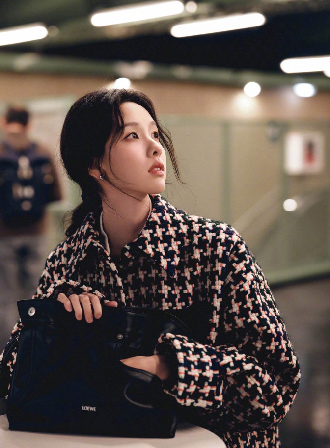 陈都灵的秋冬千鸟格穿搭