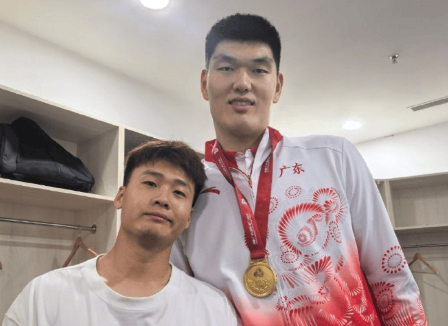 刘传兴庆祝夺冠：到广东的第10个年头，感谢所有&感恩一切