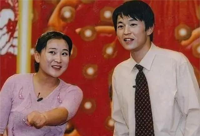 43岁贾玲，又把天花板抬上去，冯巩这个“老伯乐”当得好