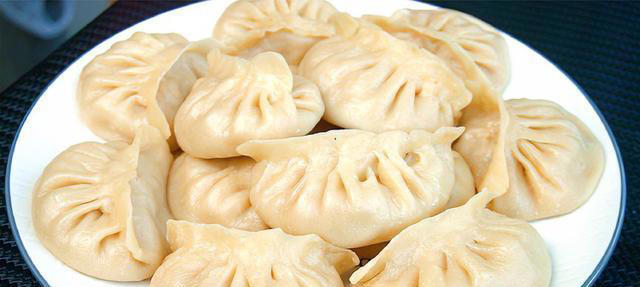 冬天就馋这馅蒸饺，教你调馅做法，薄皮又多汁，我家一周吃8次