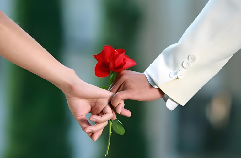 心理学上有一个词叫：间歇性效应（使异性变得越来越爱你的顶级技巧）