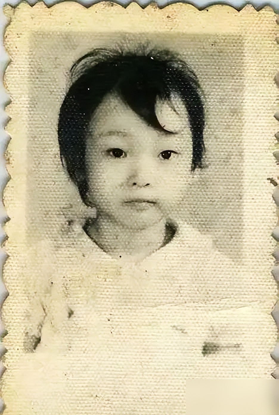 学生时期的柳岩，真是水灵灵的姑娘