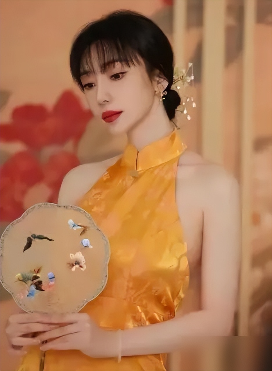 学生时期的柳岩，真是水灵灵的姑娘