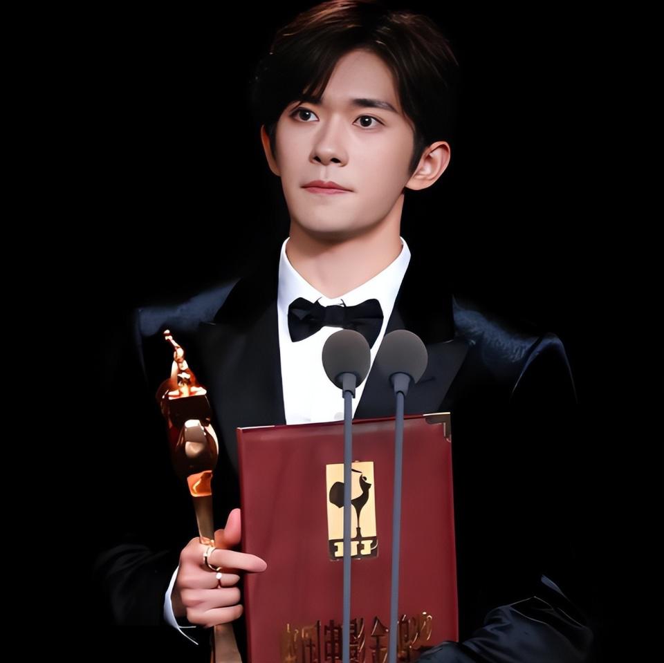 金鸡奖落幕，宋佳被嘲“水后”，咏梅遗憾陪跑