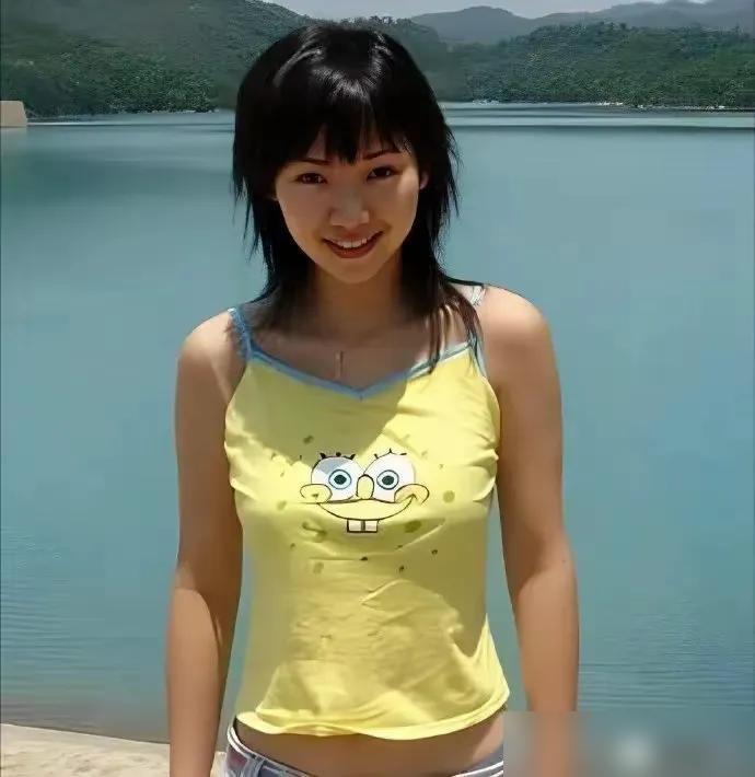 学生时期的柳岩，真是水灵灵的姑娘