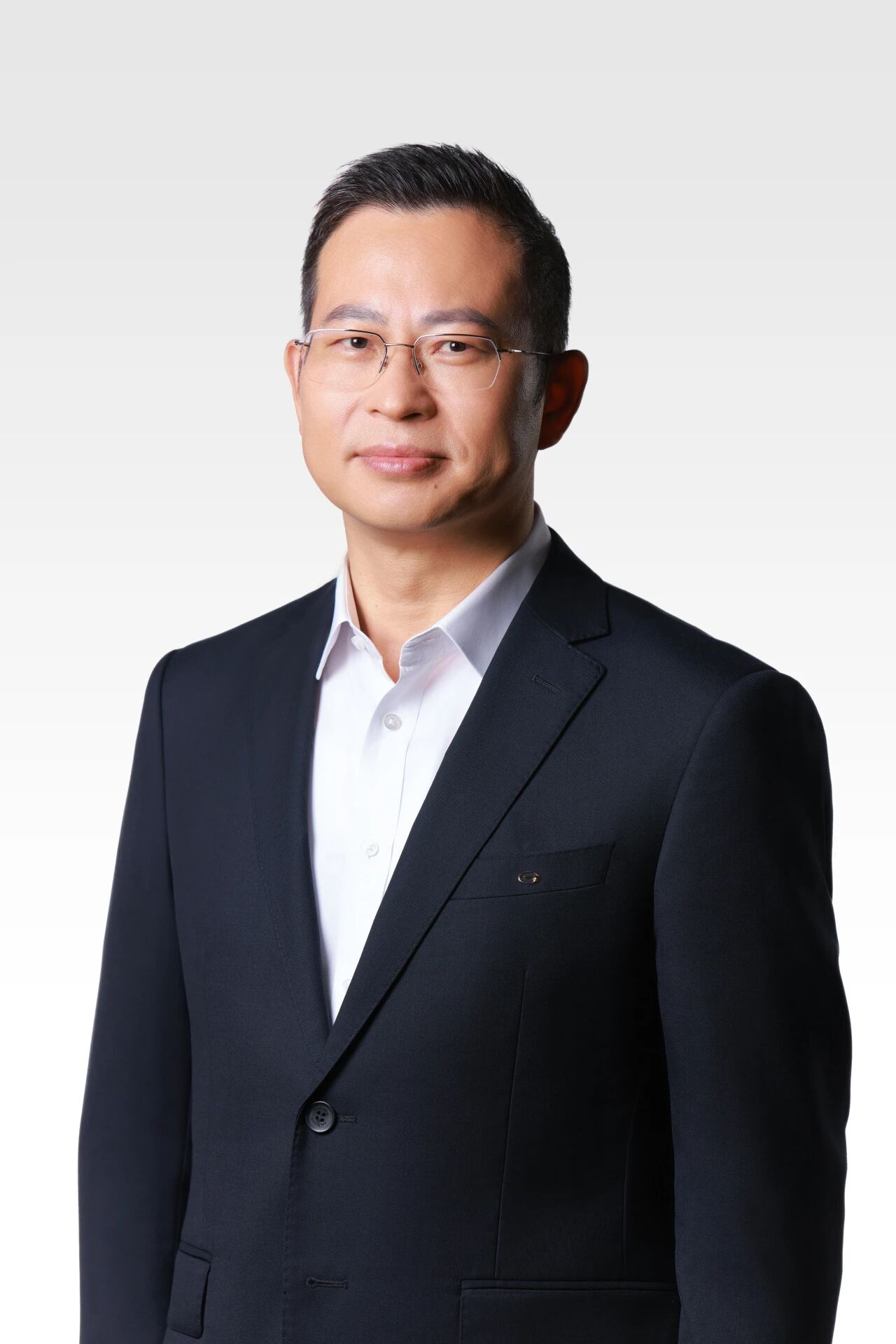 广汽集团管理层换班：閤先庆出任总经理，陈家才加盟执掌海外业务