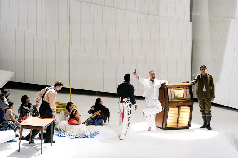 金秋北京大批首演作品带动连锁反应，“演艺之都”实力与活力并存