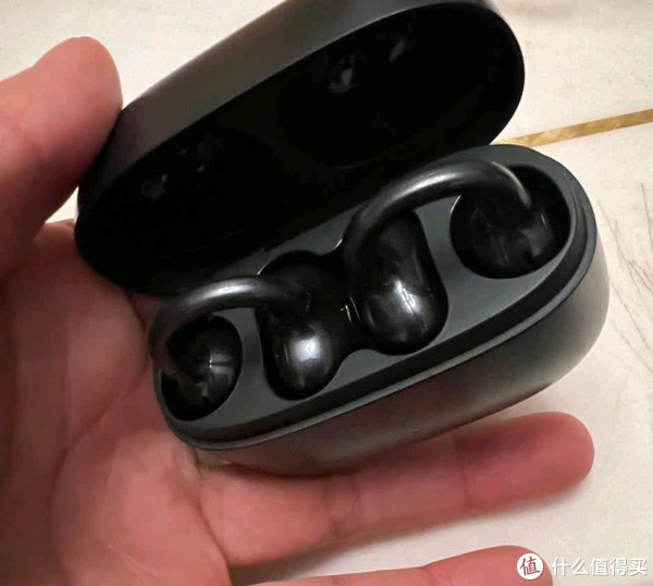 漫步者花再拍拍耳夹：佩戴舒适