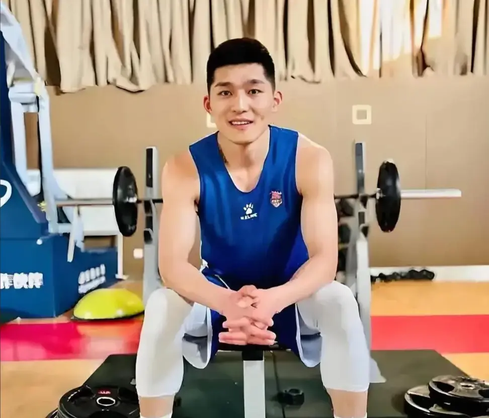 CCTV5直播，杯赛一触即发，山西汾酒PK广州龙狮，刘传兴VS李祥波