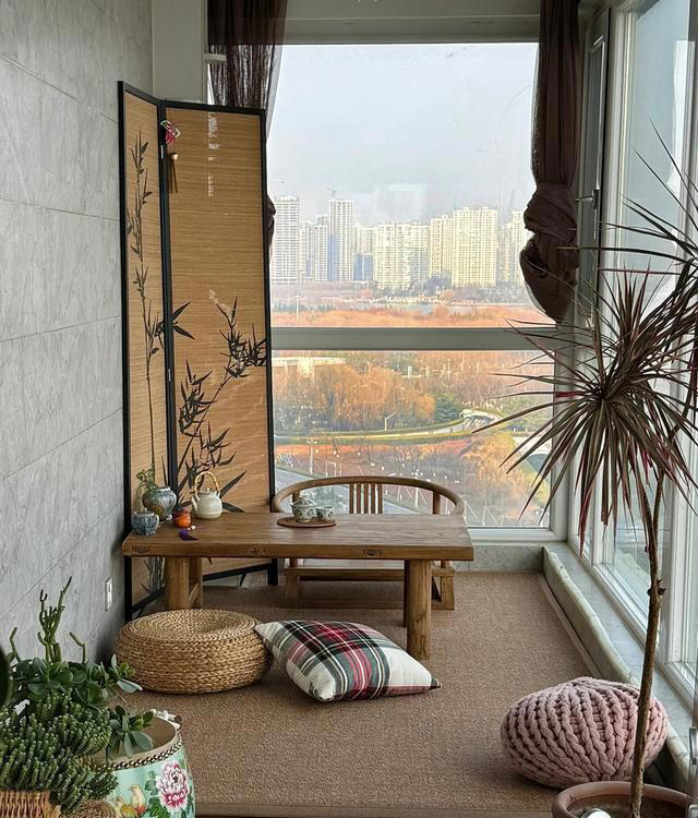 别浪费阳台面积，改造成小茶室，简直不要太香！