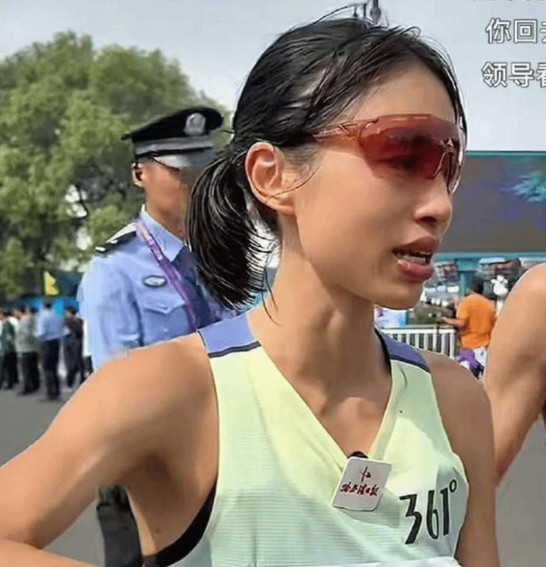 “最快女护士”张水华破纪录再夺全马冠军，赛后致谢领导朋友