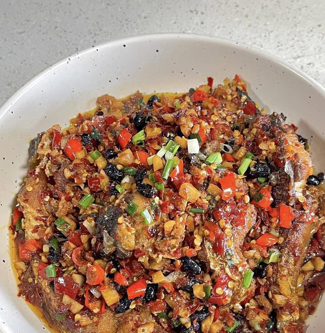 香辣豆豉鱼块，教你轻松烹饪，超级下饭！家人赞不绝口！ 